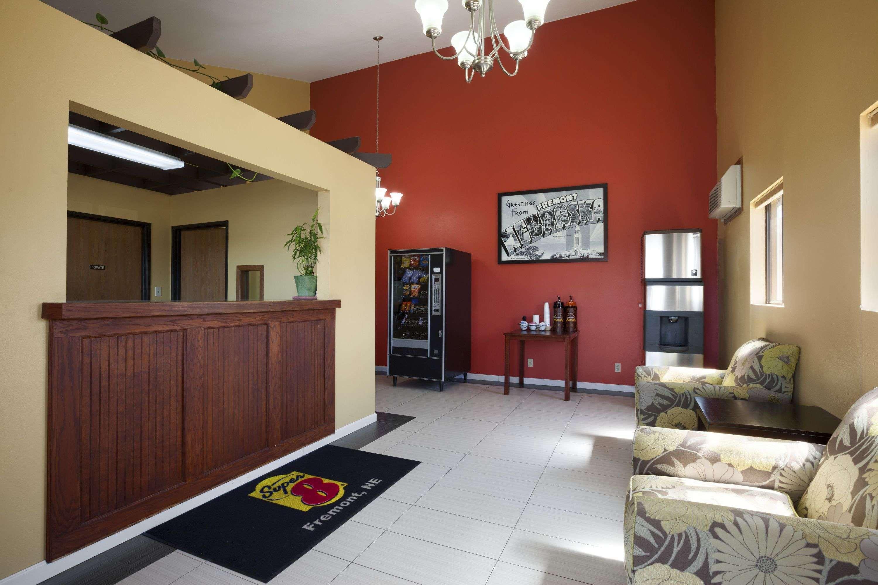 Super 8 By Wyndham Fremont Ne Motel Dış mekan fotoğraf